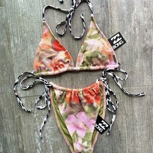🔥🔥BILLABONG - (UNRELEASED) ISLAND TIDES REMI TRIANGLE SIDE TIE HIKE BIKINI SET